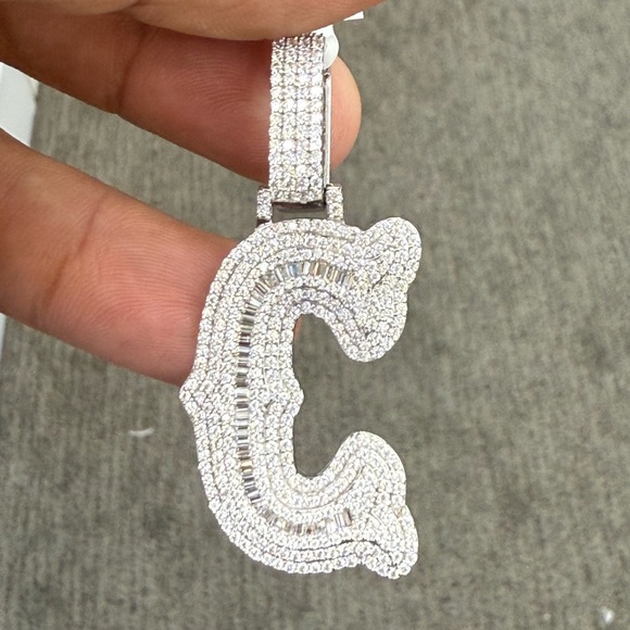 925 Sterling silver moissanite Diamond later C pendant